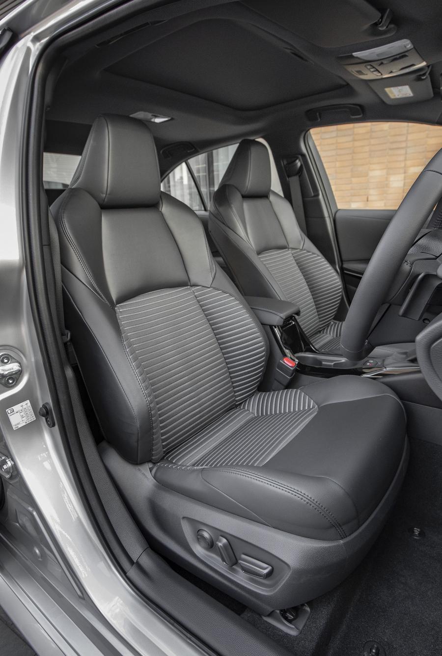 Интерьер Toyota Corolla ZR Sedan 2019 года  (AU) (фото 12 из 15)
